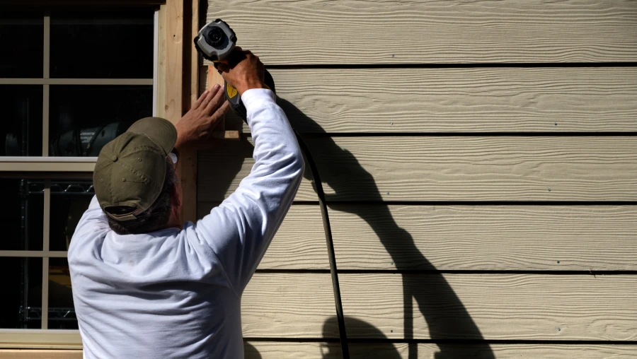 Siding Repair Services 1
